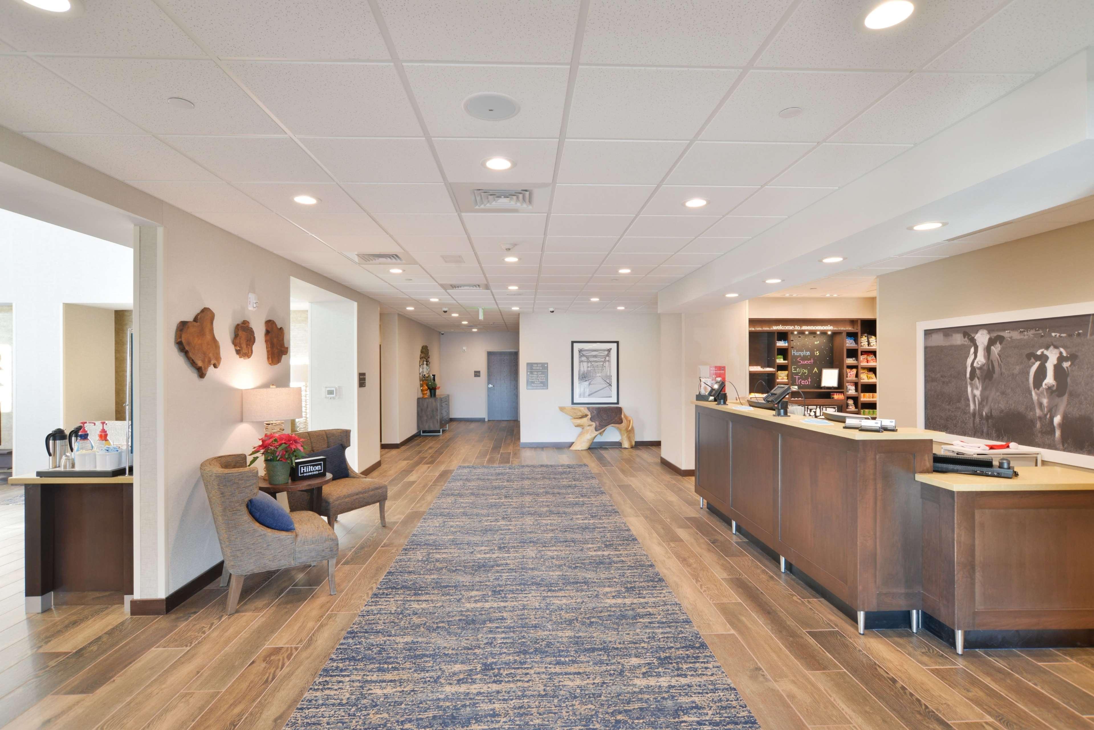Hampton Inn & Suites Menomonie-Uw Stout Екстериор снимка