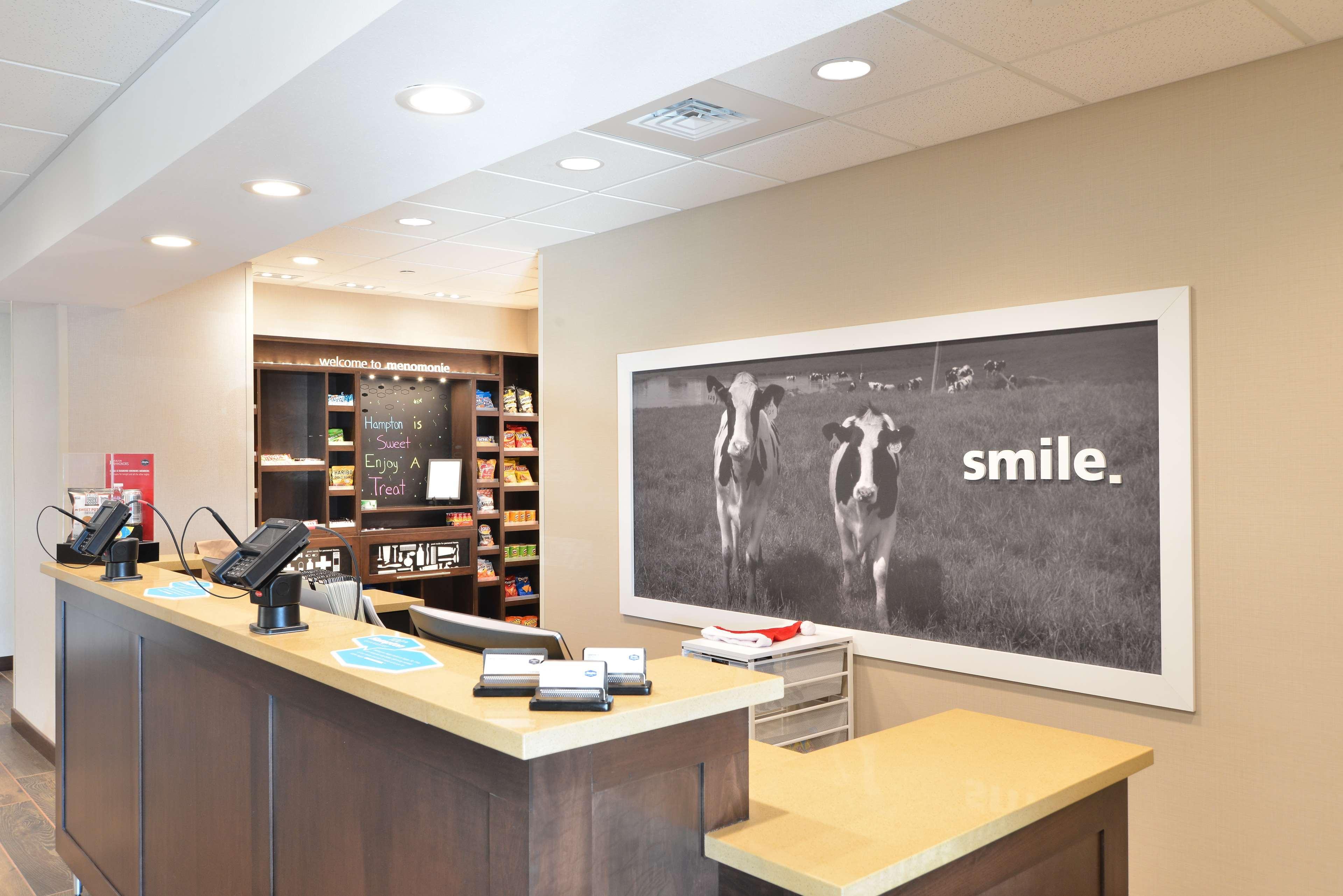 Hampton Inn & Suites Menomonie-Uw Stout Екстериор снимка