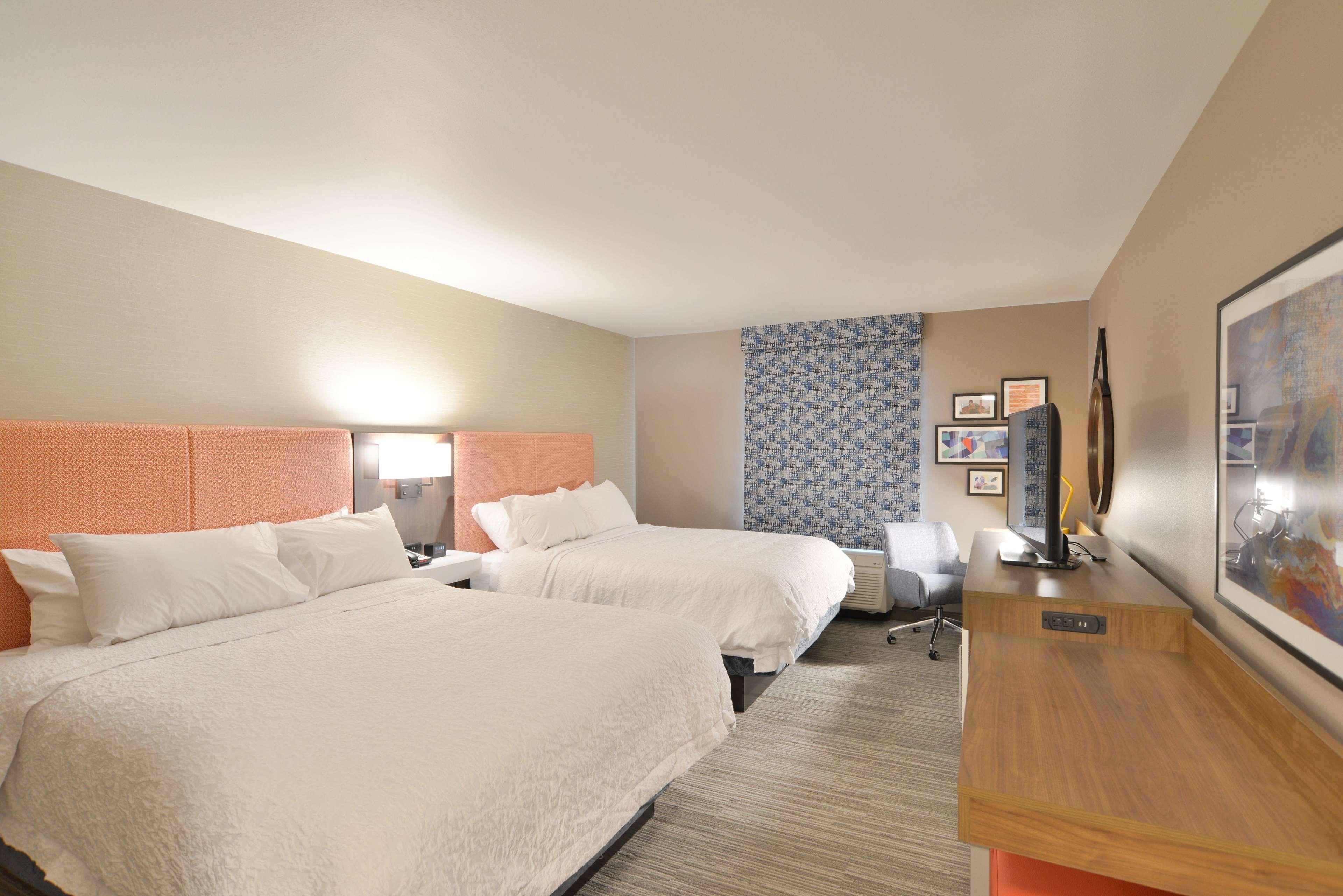 Hampton Inn & Suites Menomonie-Uw Stout Екстериор снимка