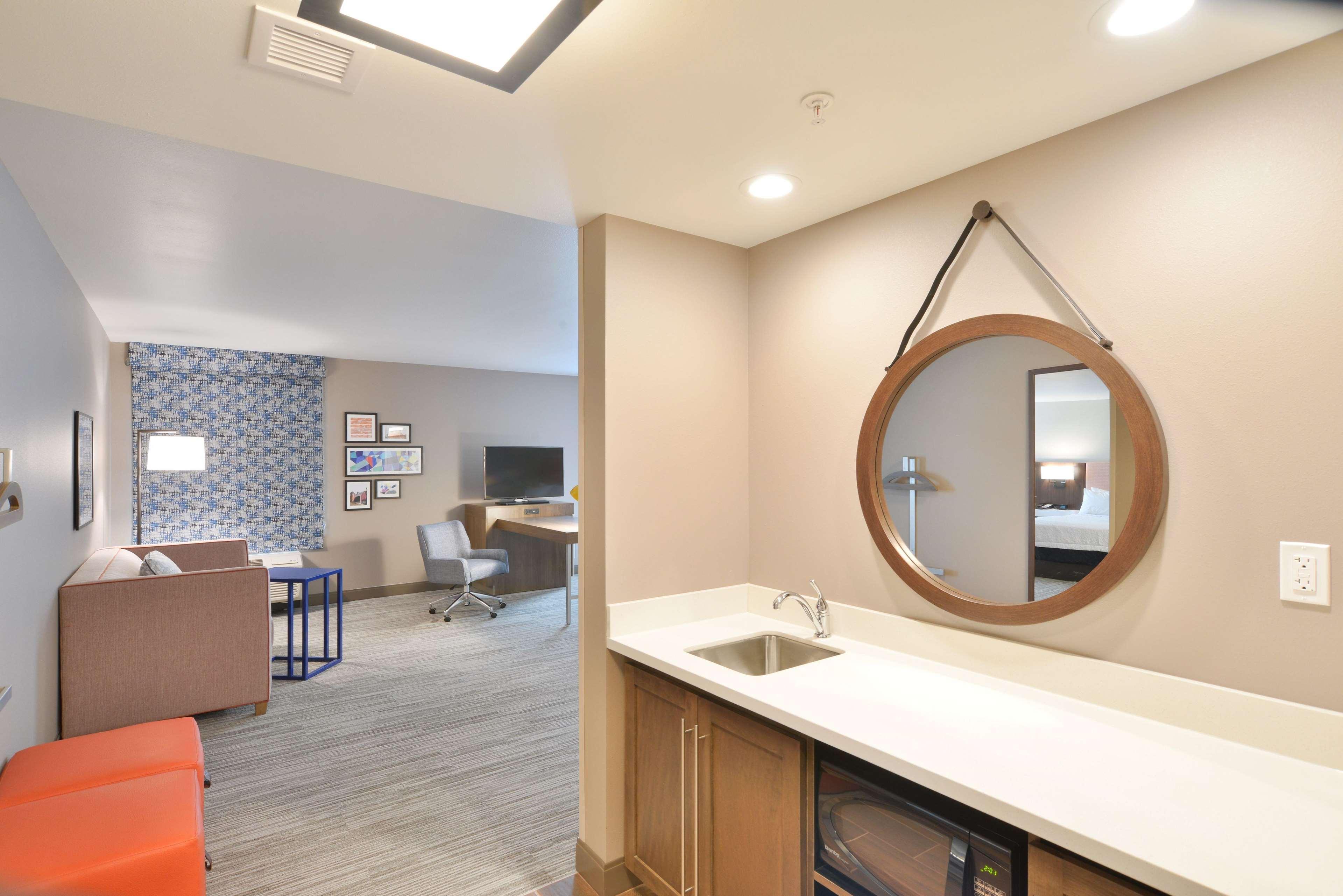 Hampton Inn & Suites Menomonie-Uw Stout Екстериор снимка