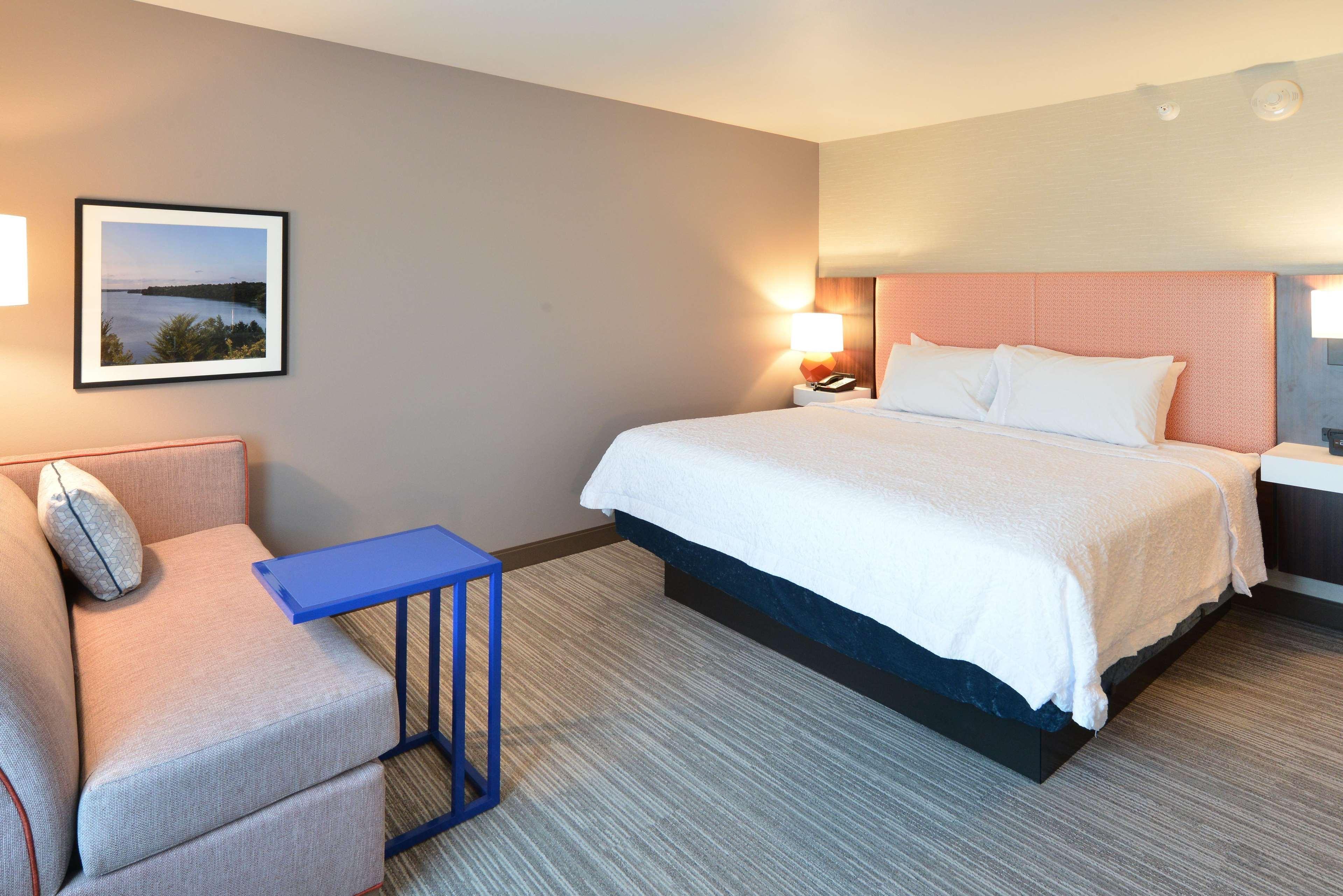 Hampton Inn & Suites Menomonie-Uw Stout Екстериор снимка