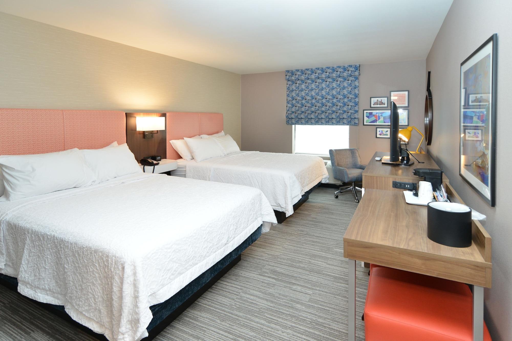 Hampton Inn & Suites Menomonie-Uw Stout Екстериор снимка