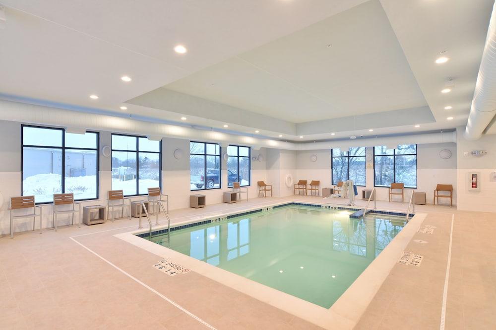 Hampton Inn & Suites Menomonie-Uw Stout Екстериор снимка