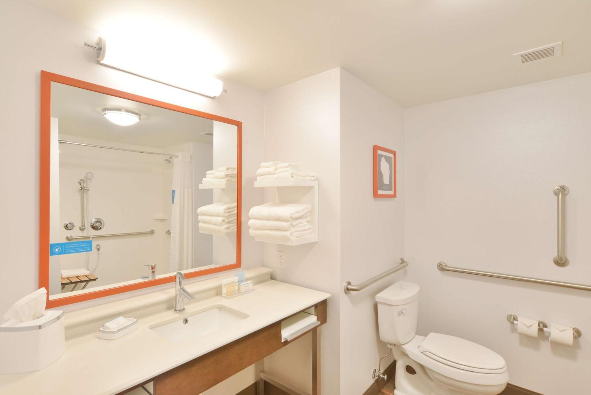 Hampton Inn & Suites Menomonie-Uw Stout Екстериор снимка